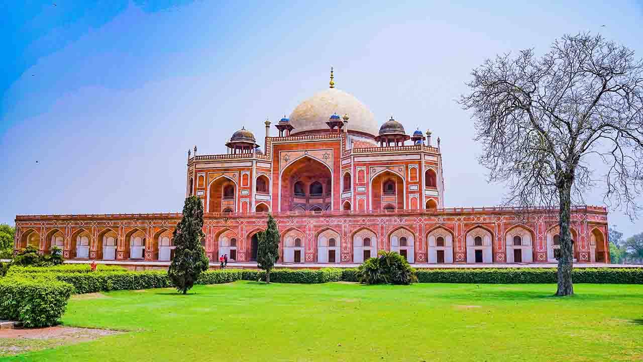 Read more about the article Places To Visit In Delhi | Top 9 Delhi Tourist Places – Tourpion