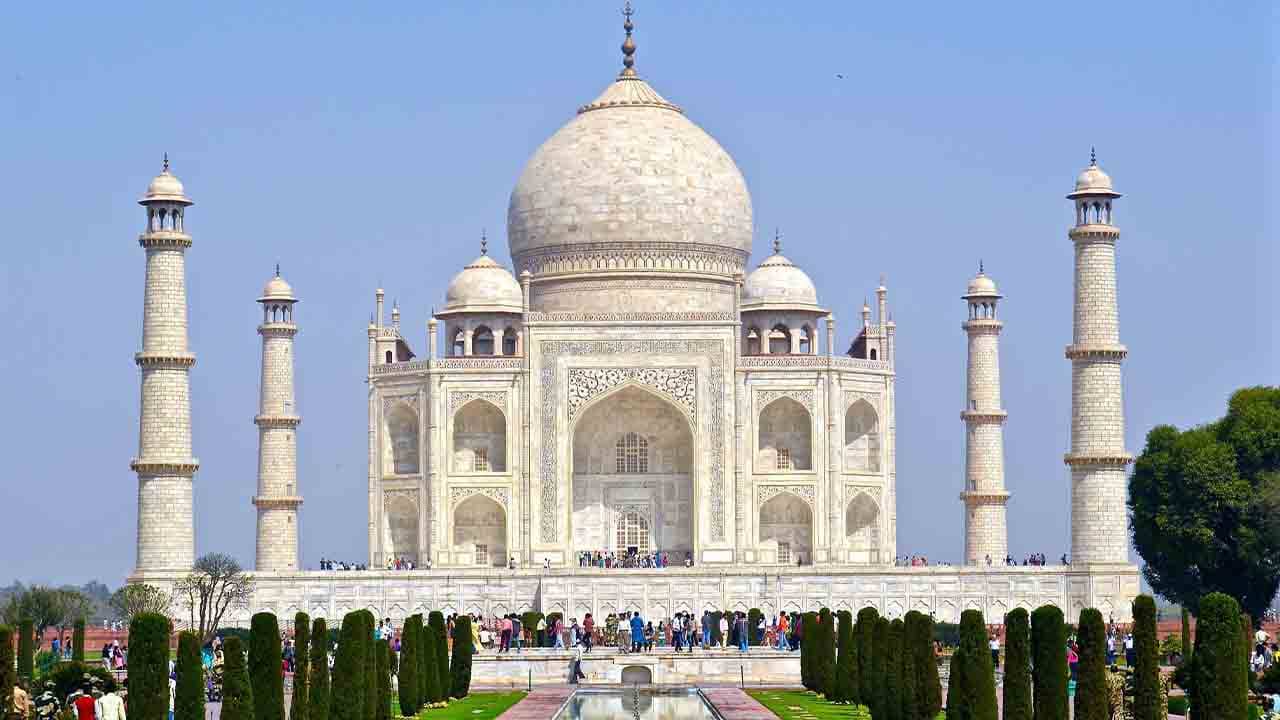 Read more about the article Top 10 Indian Tourist Places | Amazing Places | Tourpion
